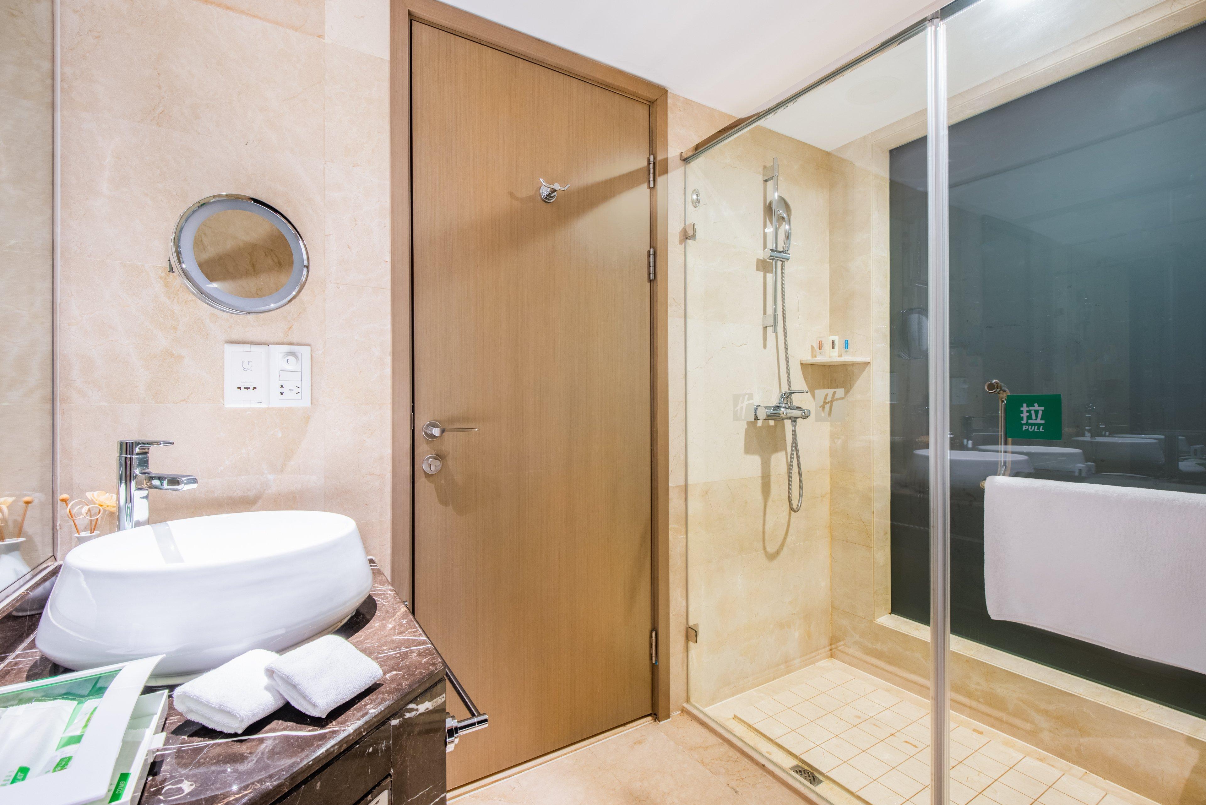 Nanjing Aqua City, An Ihg Hotel 5*